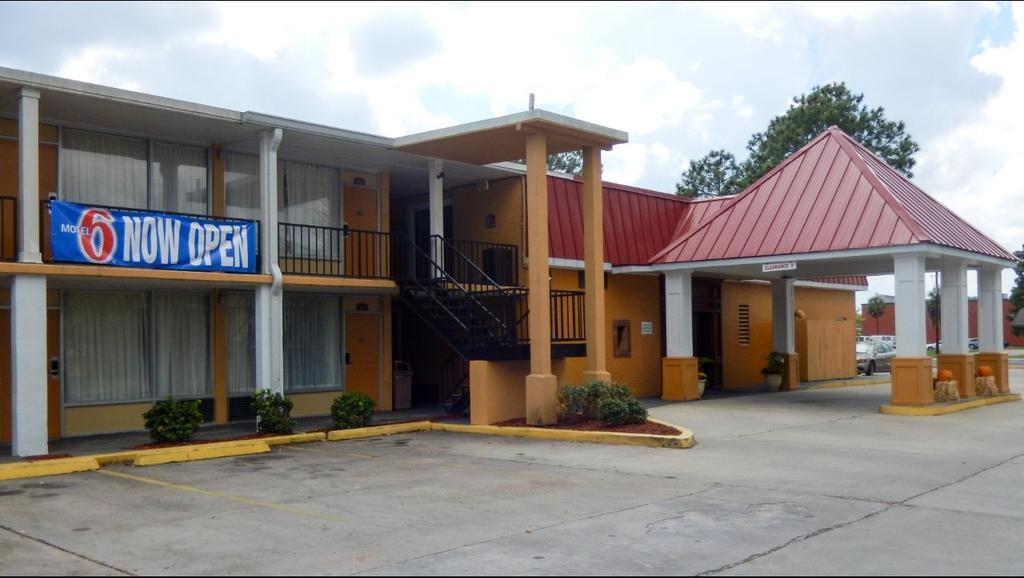 Executive Thibodaux New Orleans Hotel Exterior photo