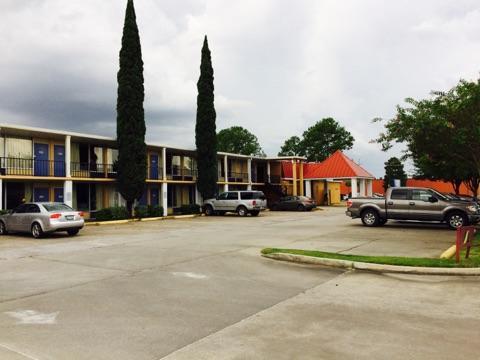 Executive Thibodaux New Orleans Hotel Exterior photo