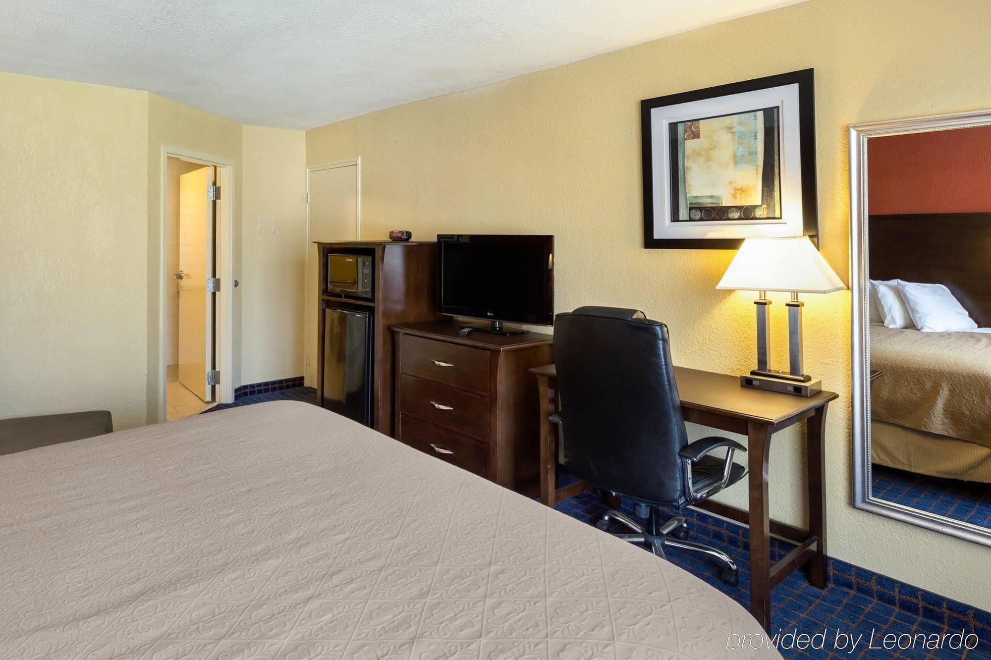 Executive Thibodaux New Orleans Hotel Exterior photo