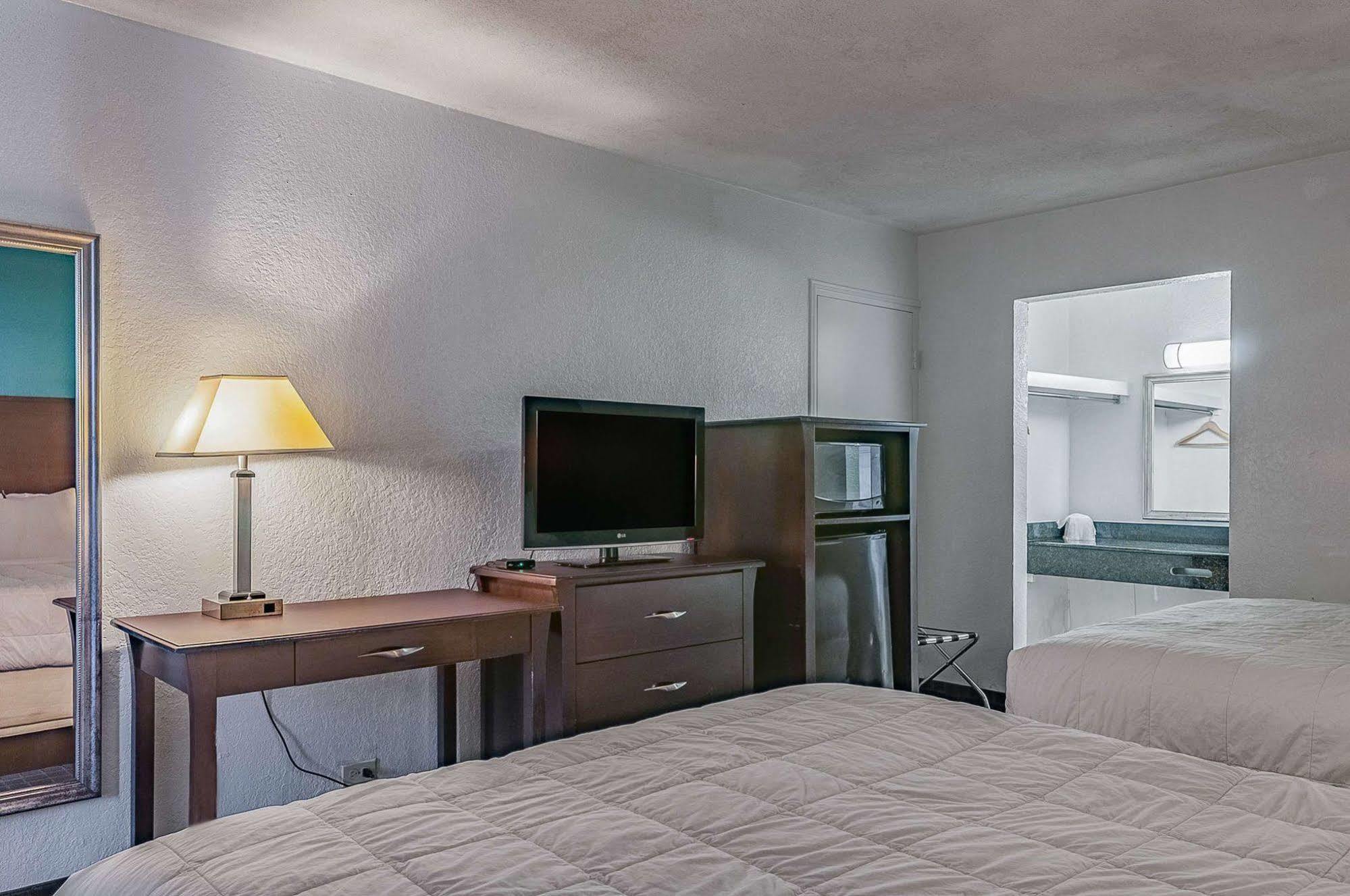 Executive Thibodaux New Orleans Hotel Exterior photo