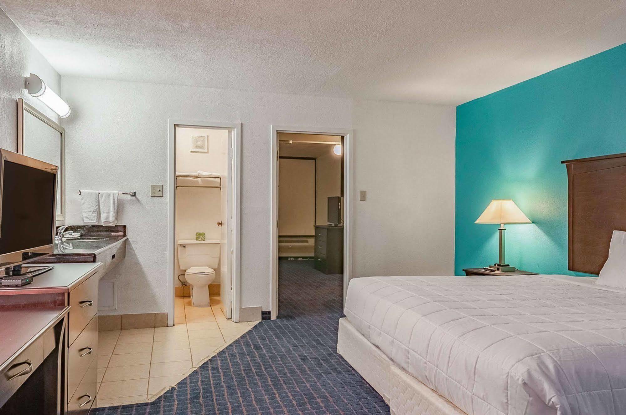 Executive Thibodaux New Orleans Hotel Exterior photo